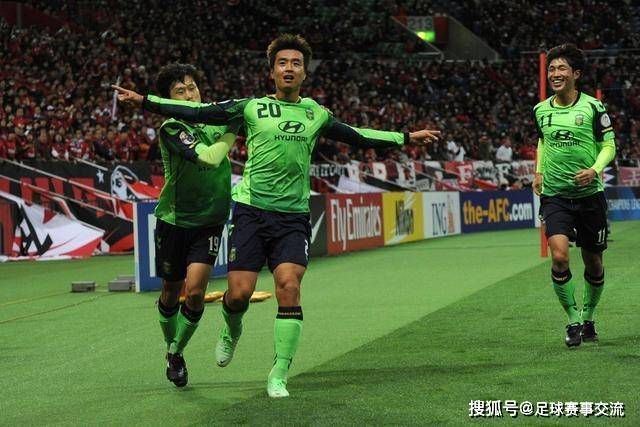 唐山举办河北省运动会 17位冠军共传火炬